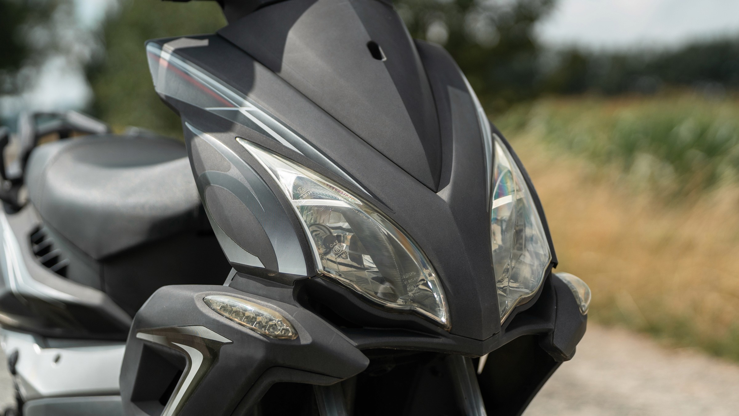 Detailaufnahme am Herkules Matador – kompakte Roller-Details des Fahrschulfahrzeugs.