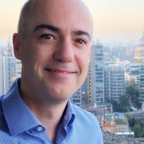 Portrait photo of Dr Geraint Lewis