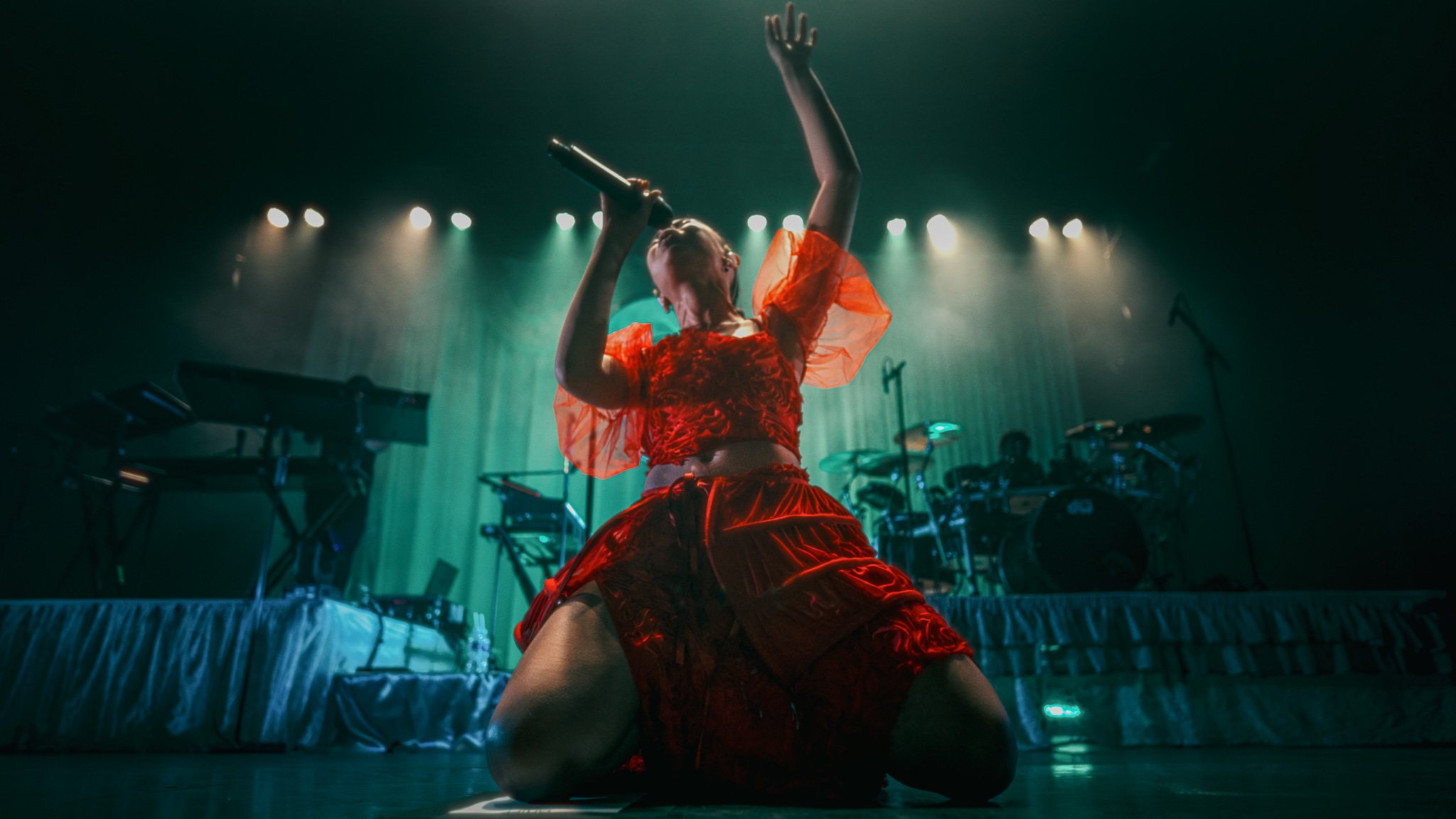 Griff Performs In Chicago at The Vic