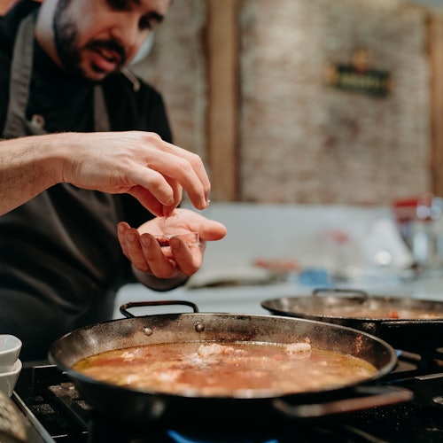 Kelas Memasak Paella dan Tapas di Madrid dengan Lawatan Pasar