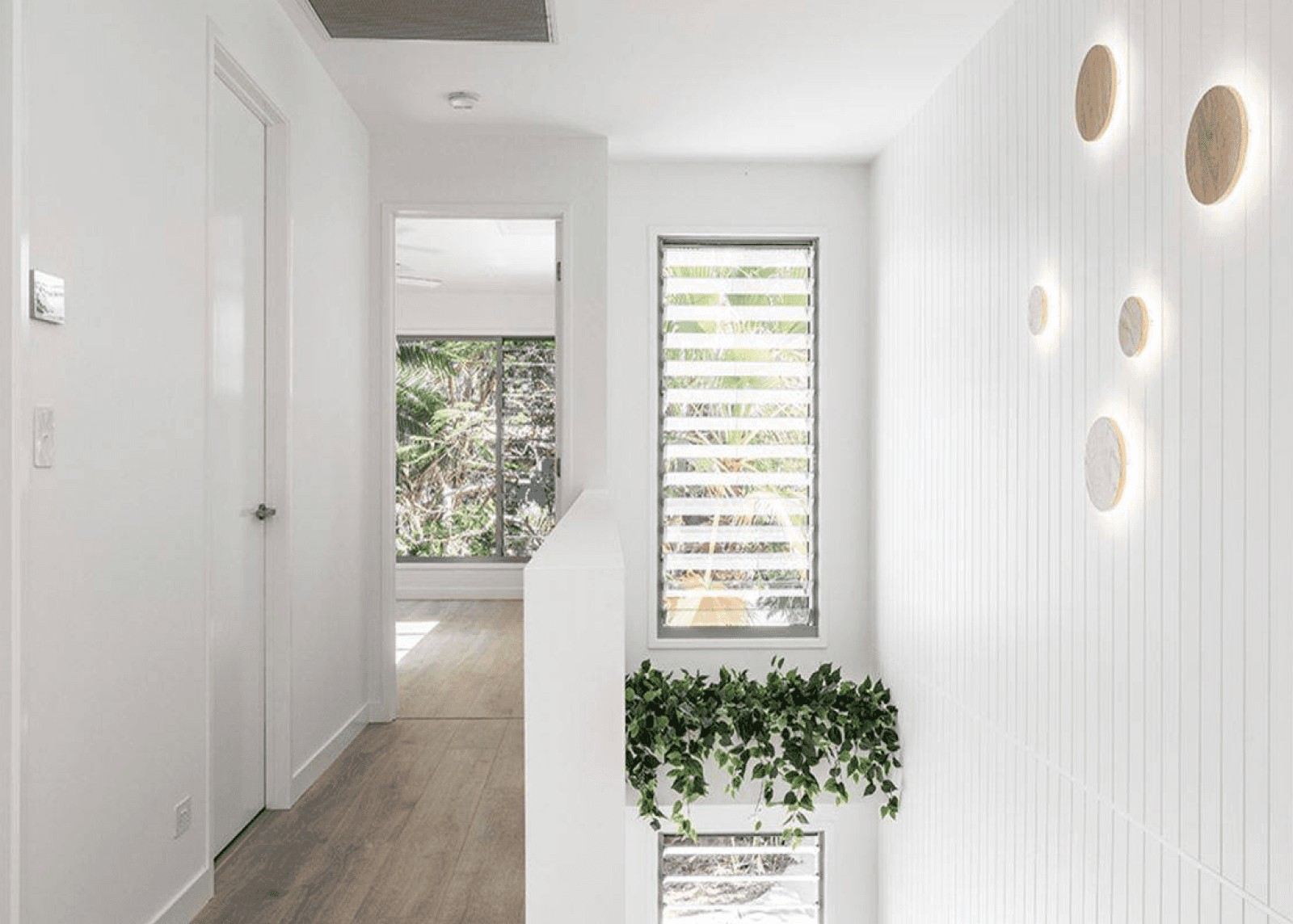 Caloundra home entrance way in luxury home by smooth lines painting