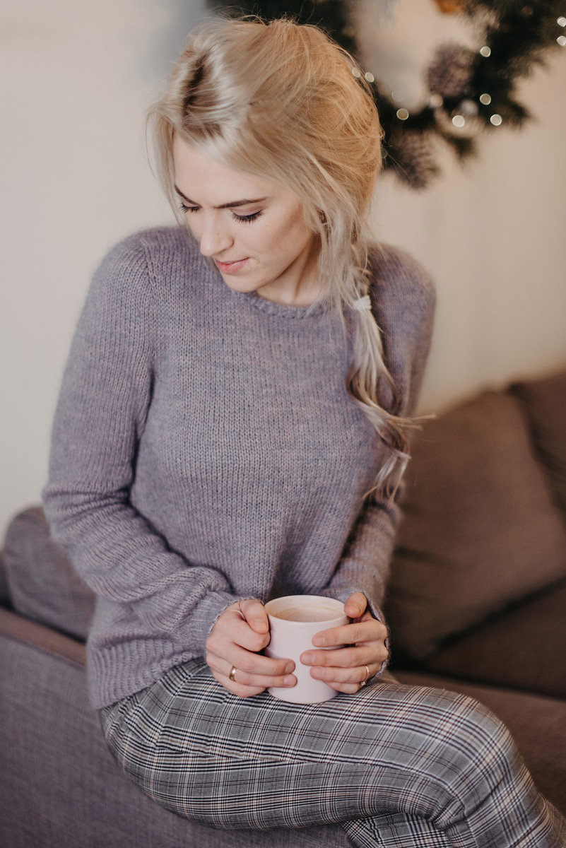 Accentuating Crewneck knitting pattern by Zanete Knits