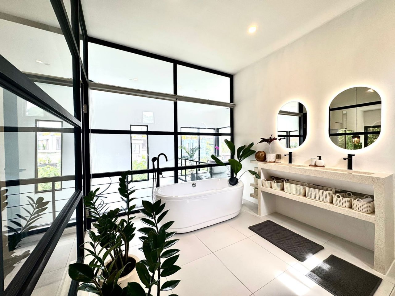 A 2-bedroom villa in Canggu, Tumbak Bayuh, with a rooftop, two terraces, and panoramic rice field views