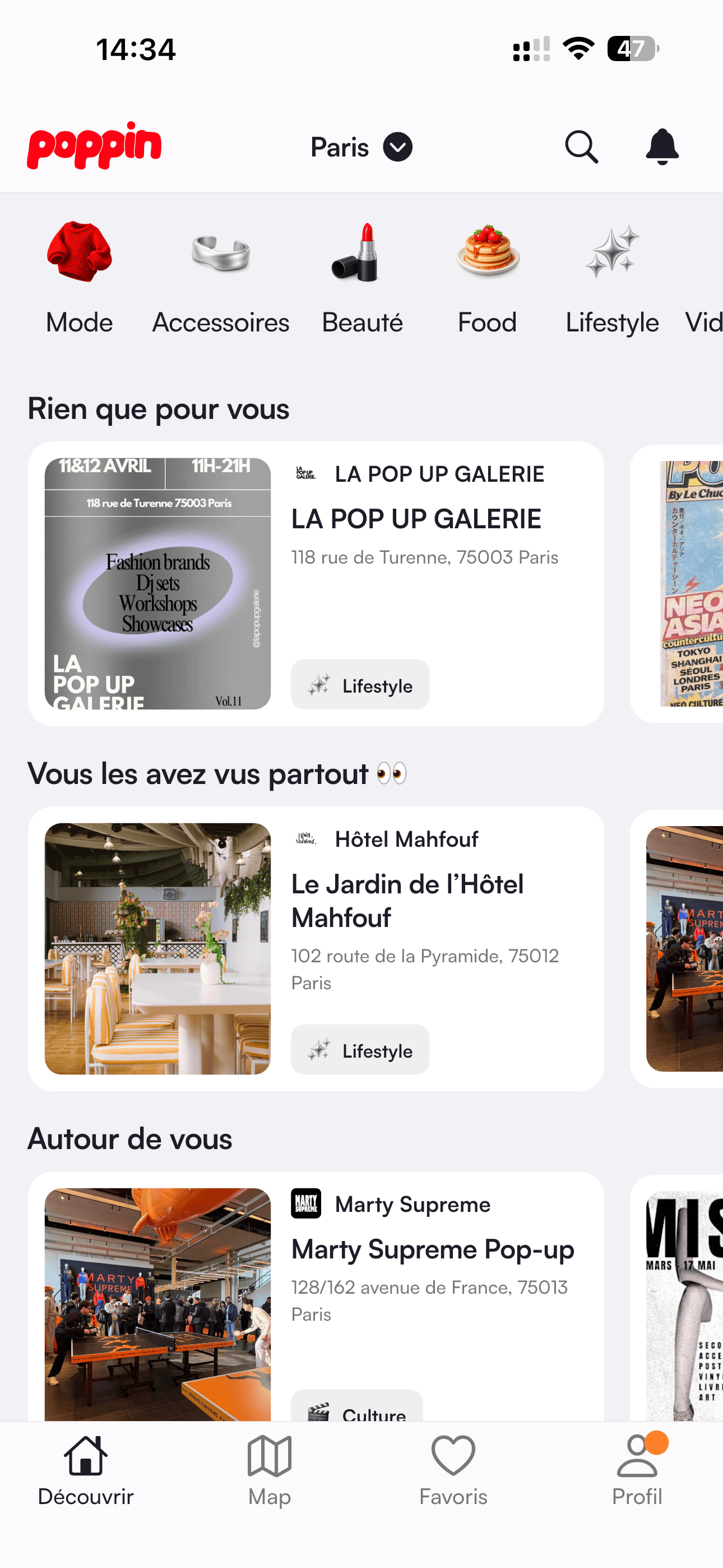 Hand holding a packet of Nutella Biscuits