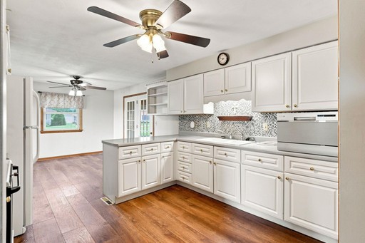 Photo 4 of 1614 Thomas Street, Jamestown