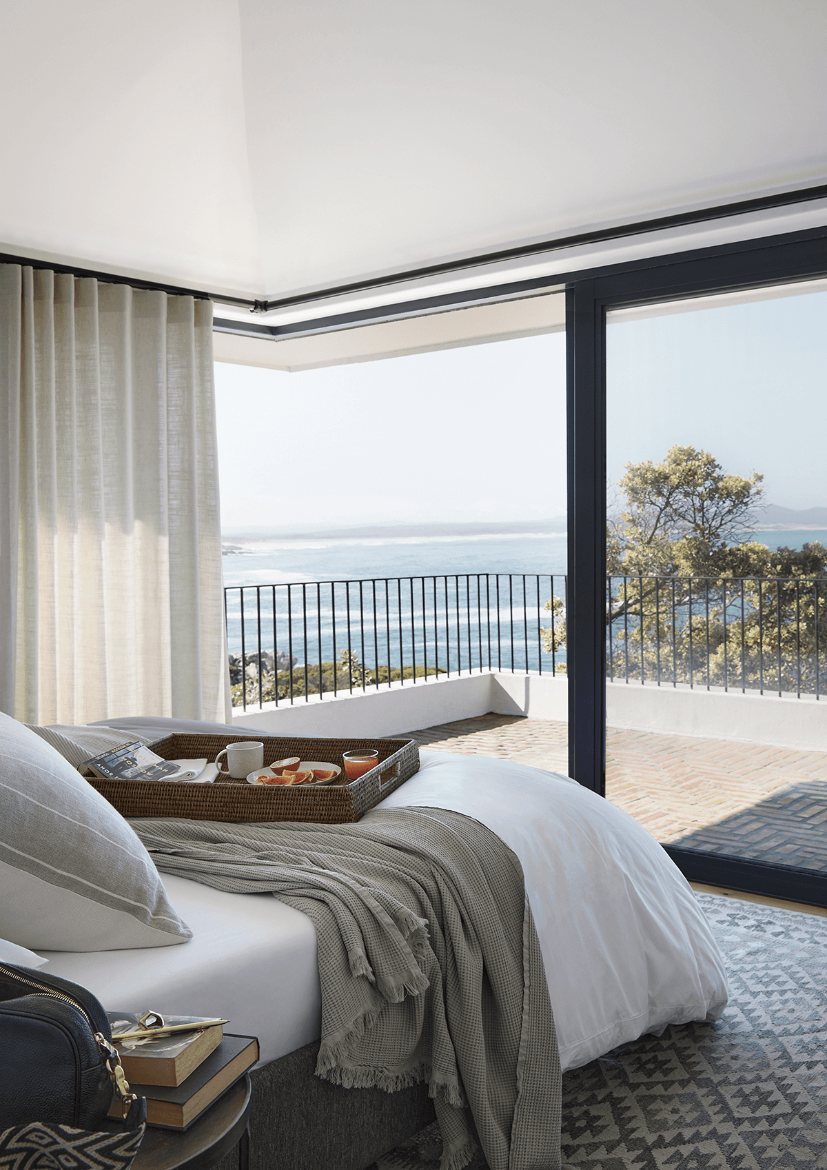 Here comes the alt text