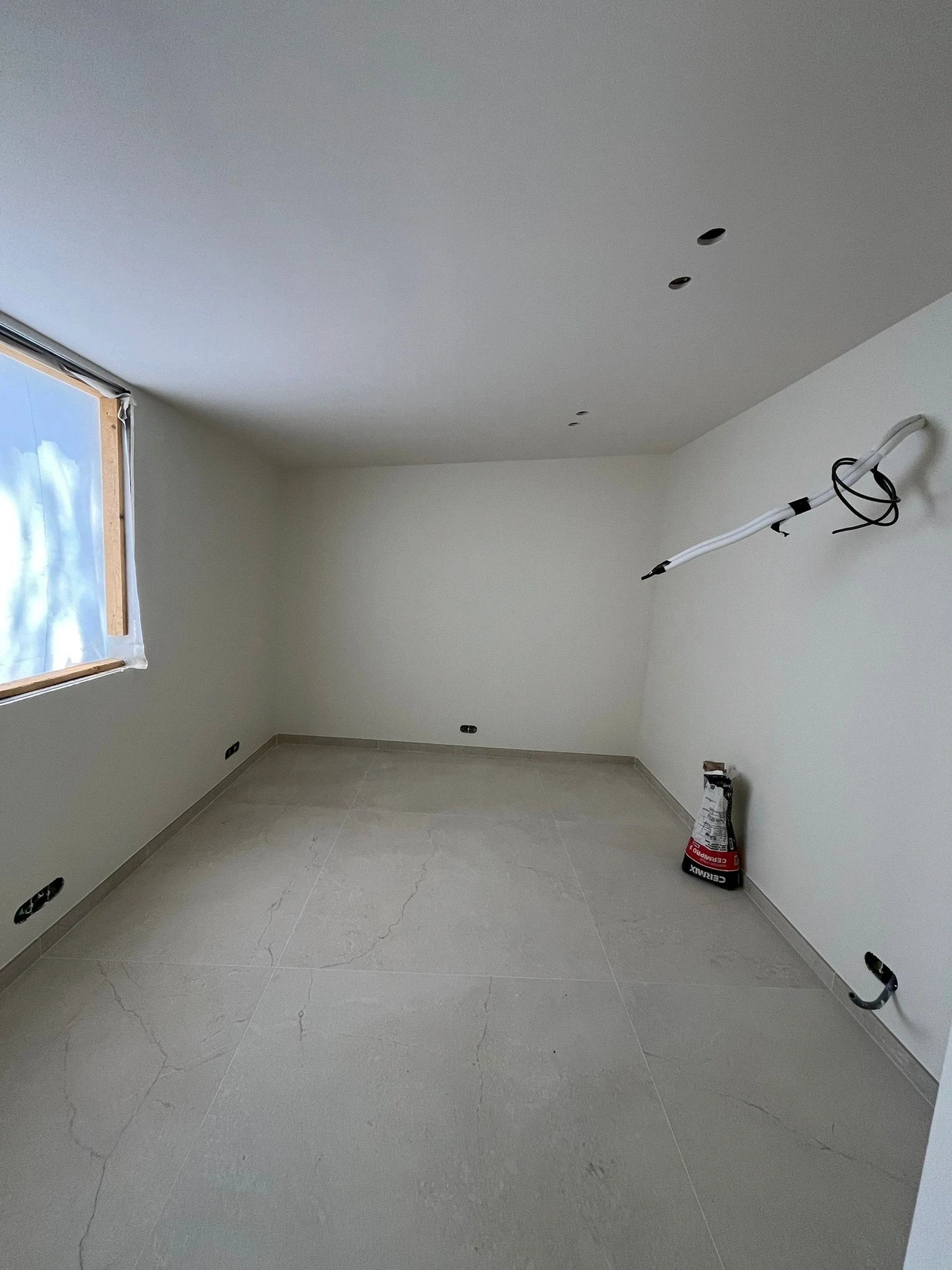 Pièce peinte, travail soigné, appartement neuf à Cannes - Nel Peinture Bâtiment