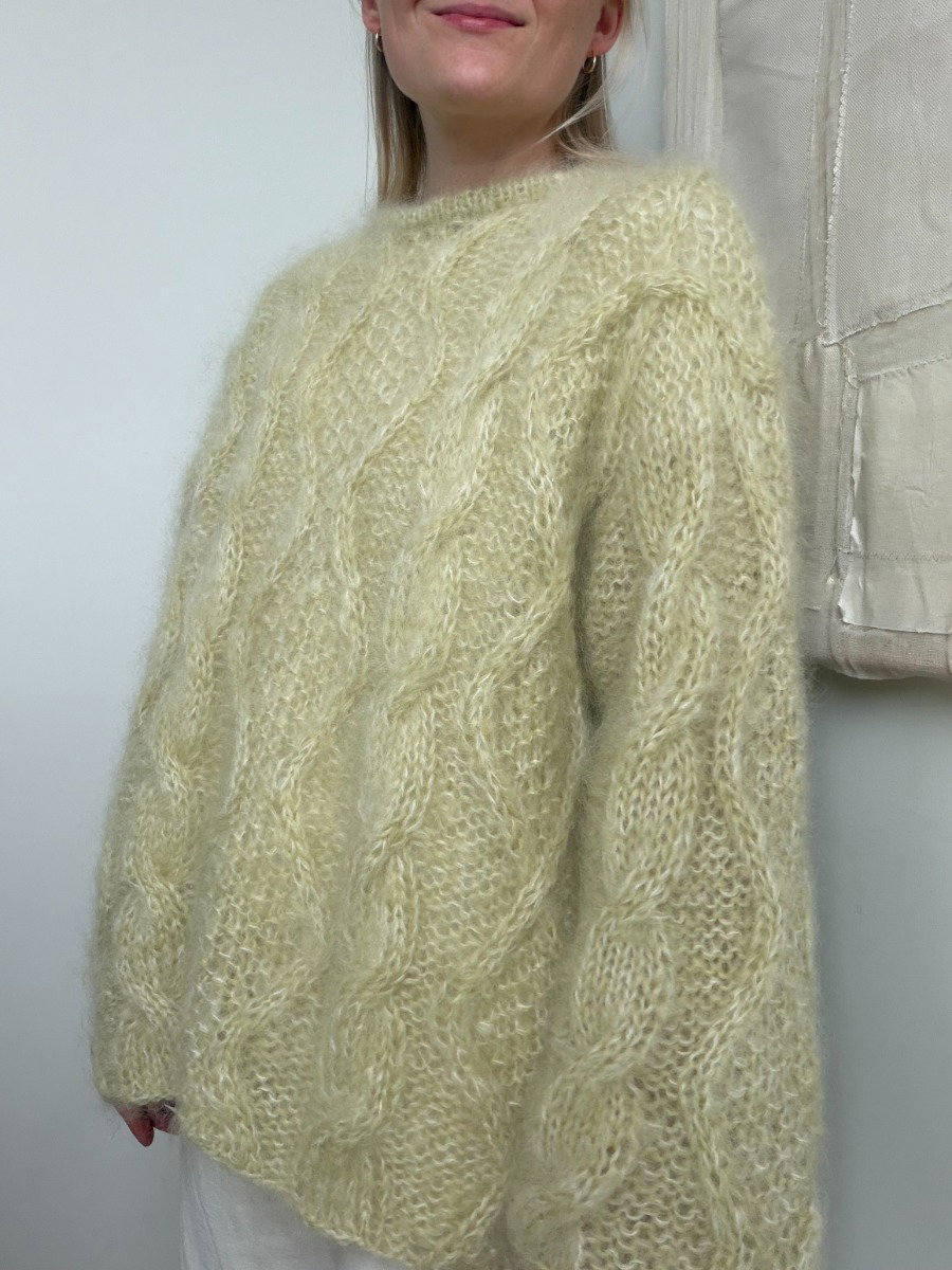 Lun Vangen Sweater knitting pattern by Aftenstrikk