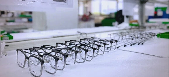 Eyewear & Sunglasses