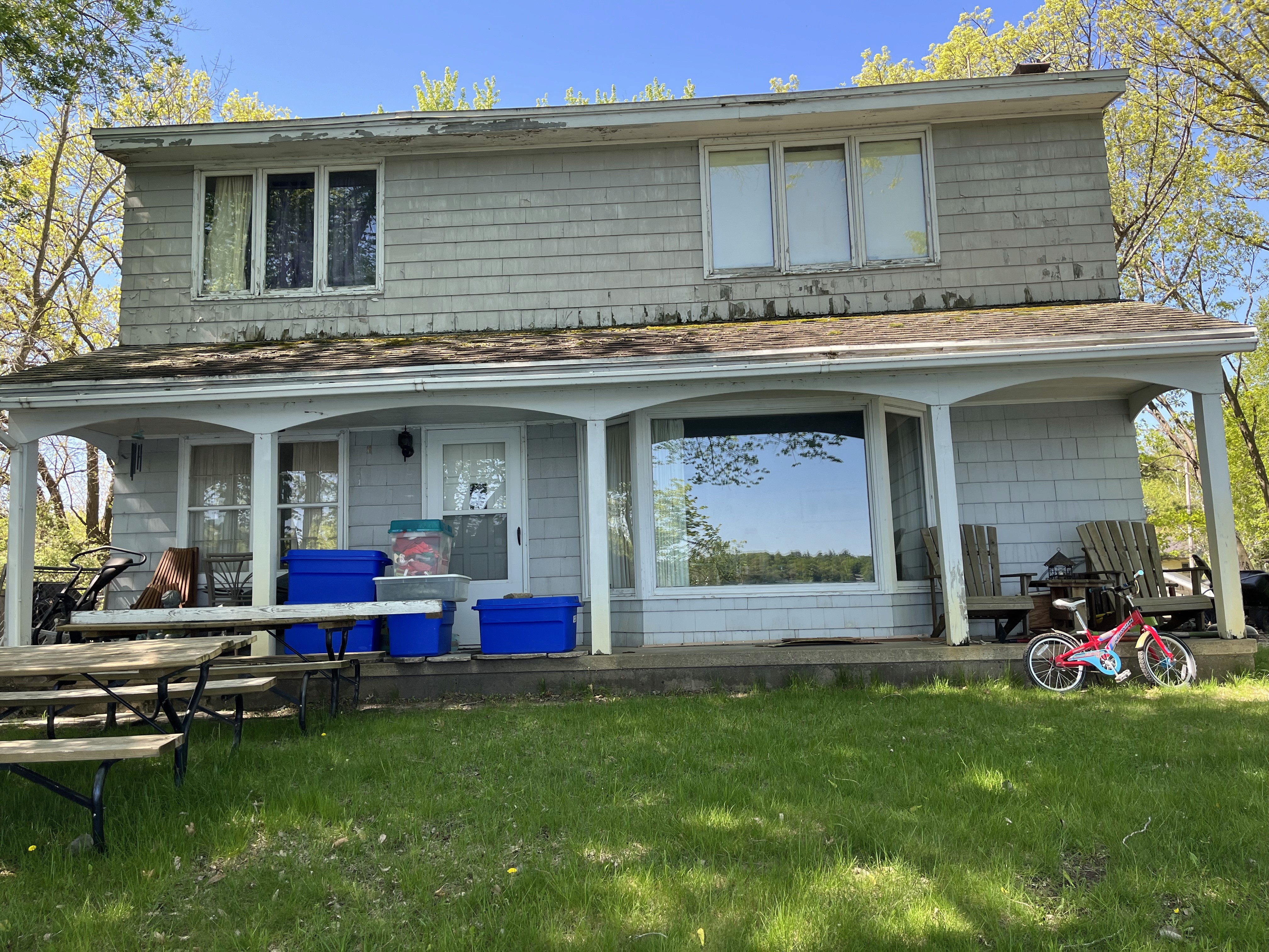 house before new siding