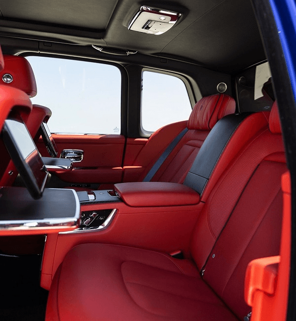 Rolls Royce Cullinan 2024