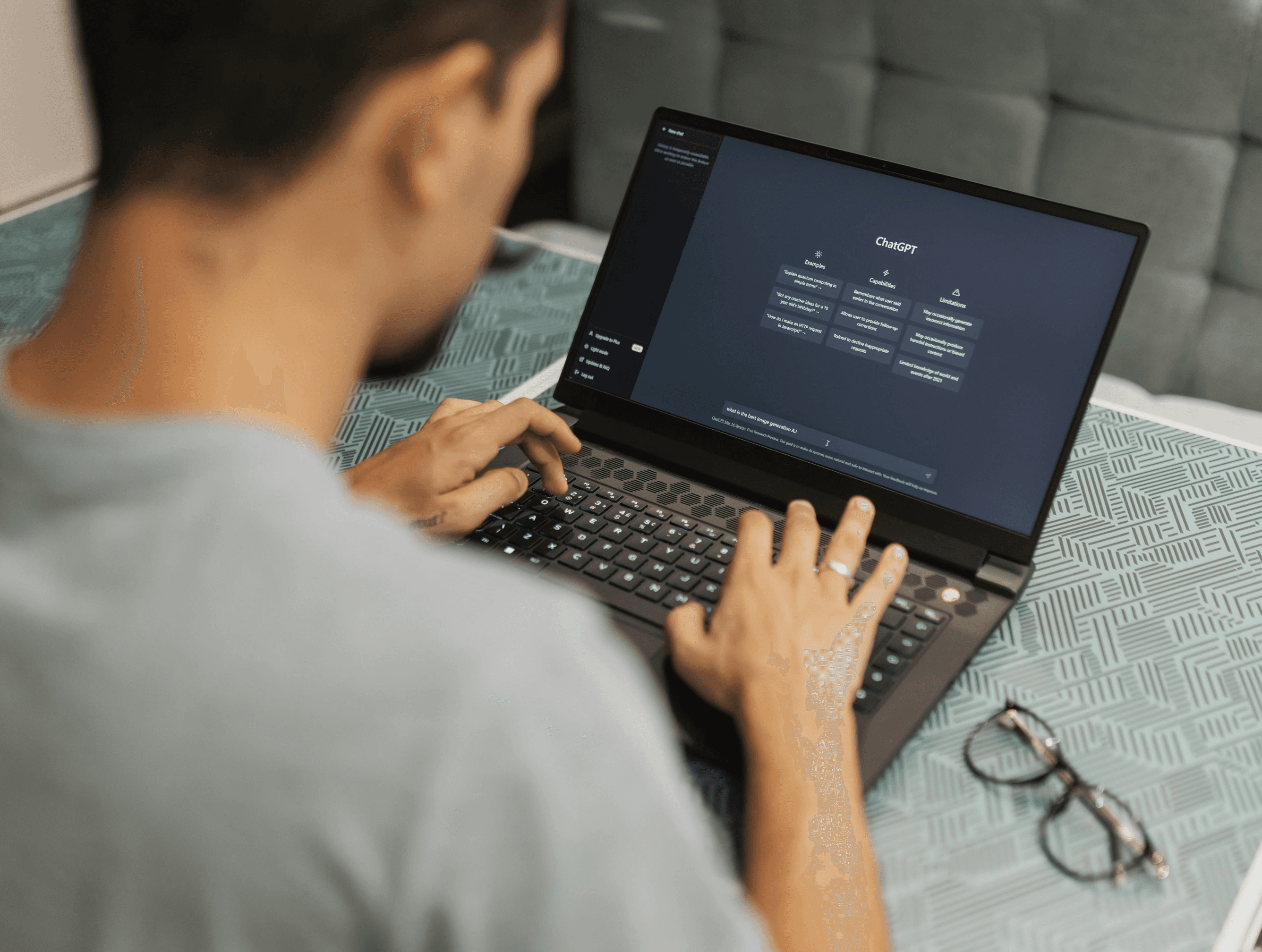 Cómo saber si un texto lo ha escrito una IA