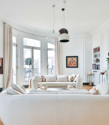 Apartment viewing for a mobility lease in Paris