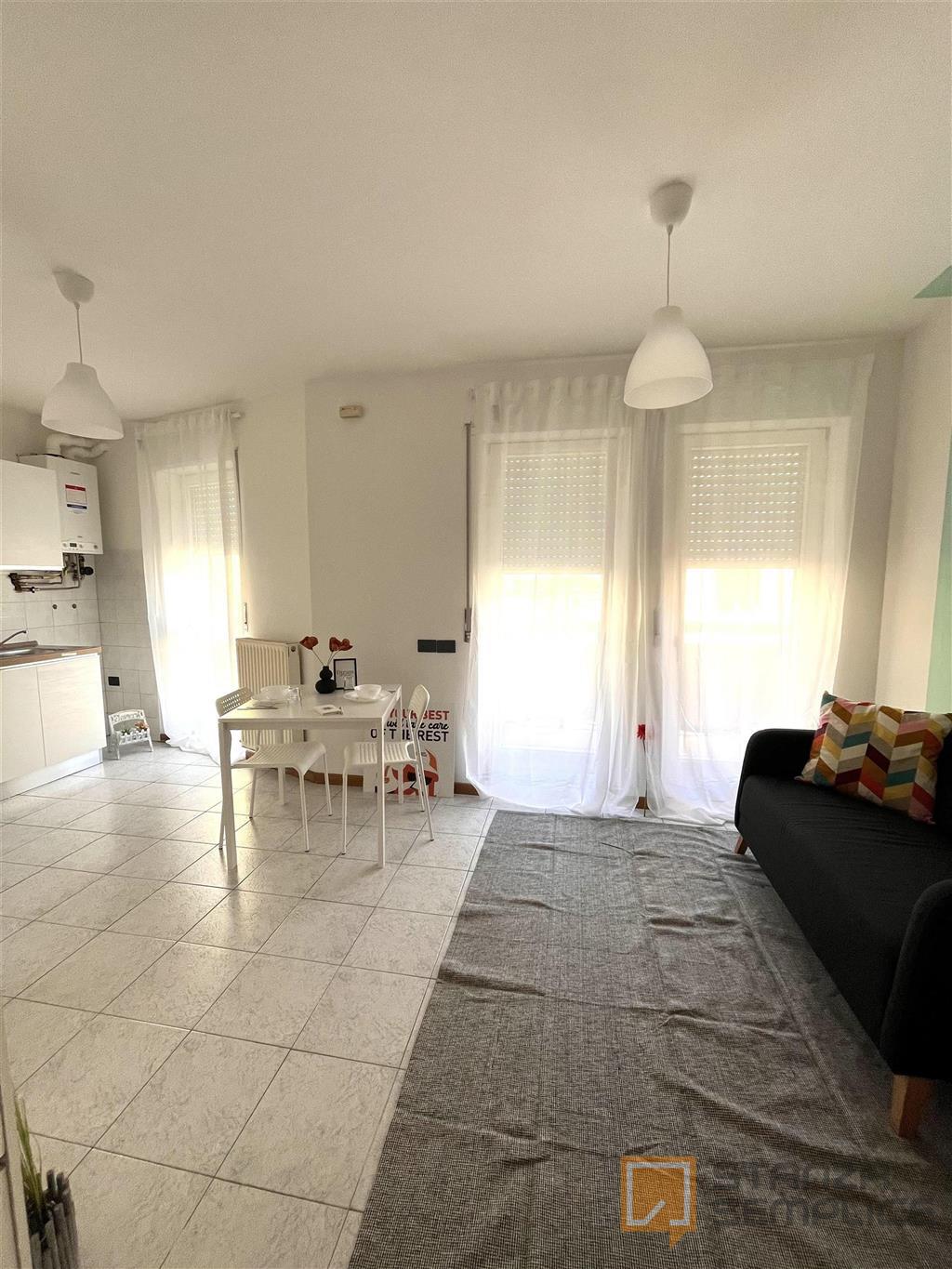 Stanza singola di 60 mq in Via Bolzano, Trento – 1100€ tutto incluso, cauzione zero