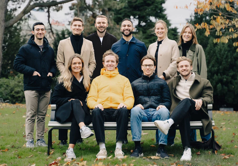 Team Scaffcalc, eight people in formation