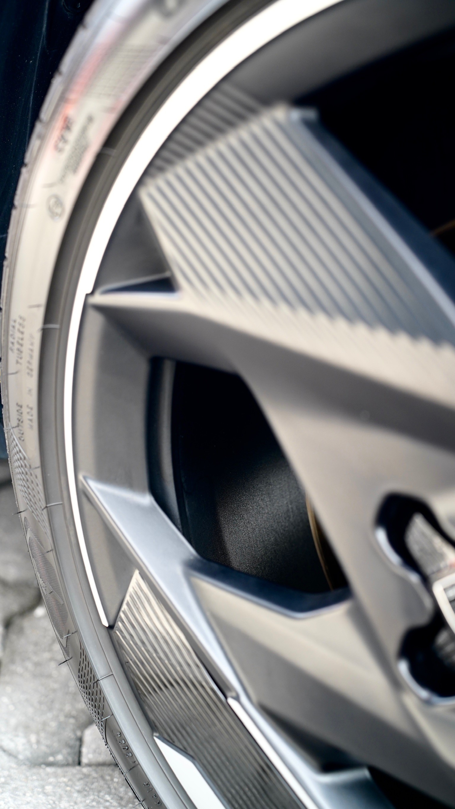 peugeot 408 wheels off clean