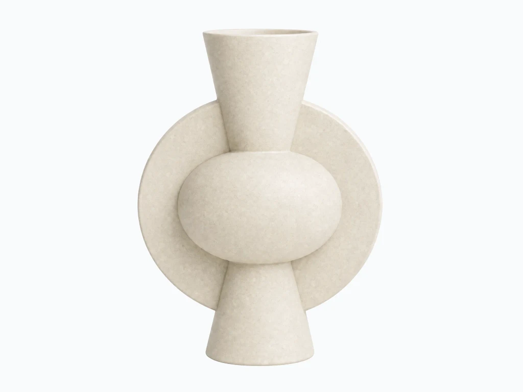 Vorher: Cremefarbene Keramikvase mit runder Form