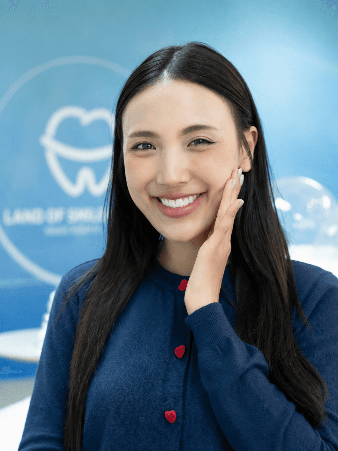 portrait of a smiling woman