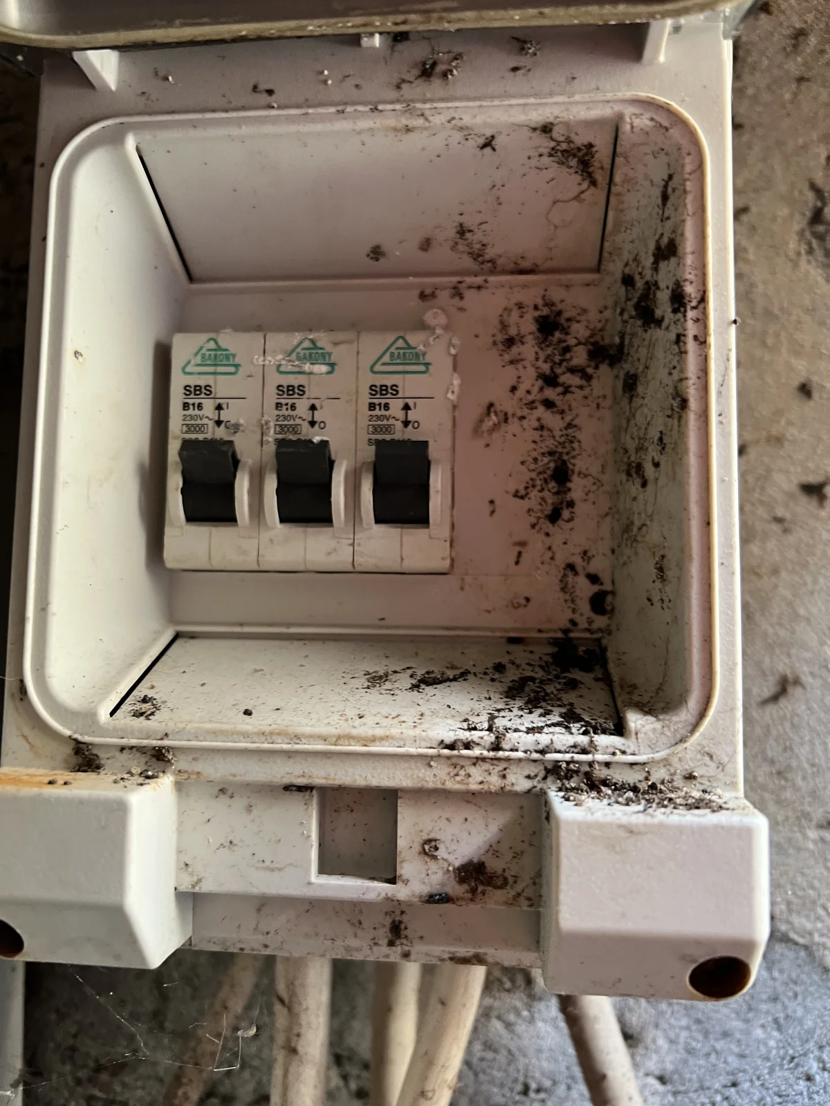 Összegányolt kismegszakítók