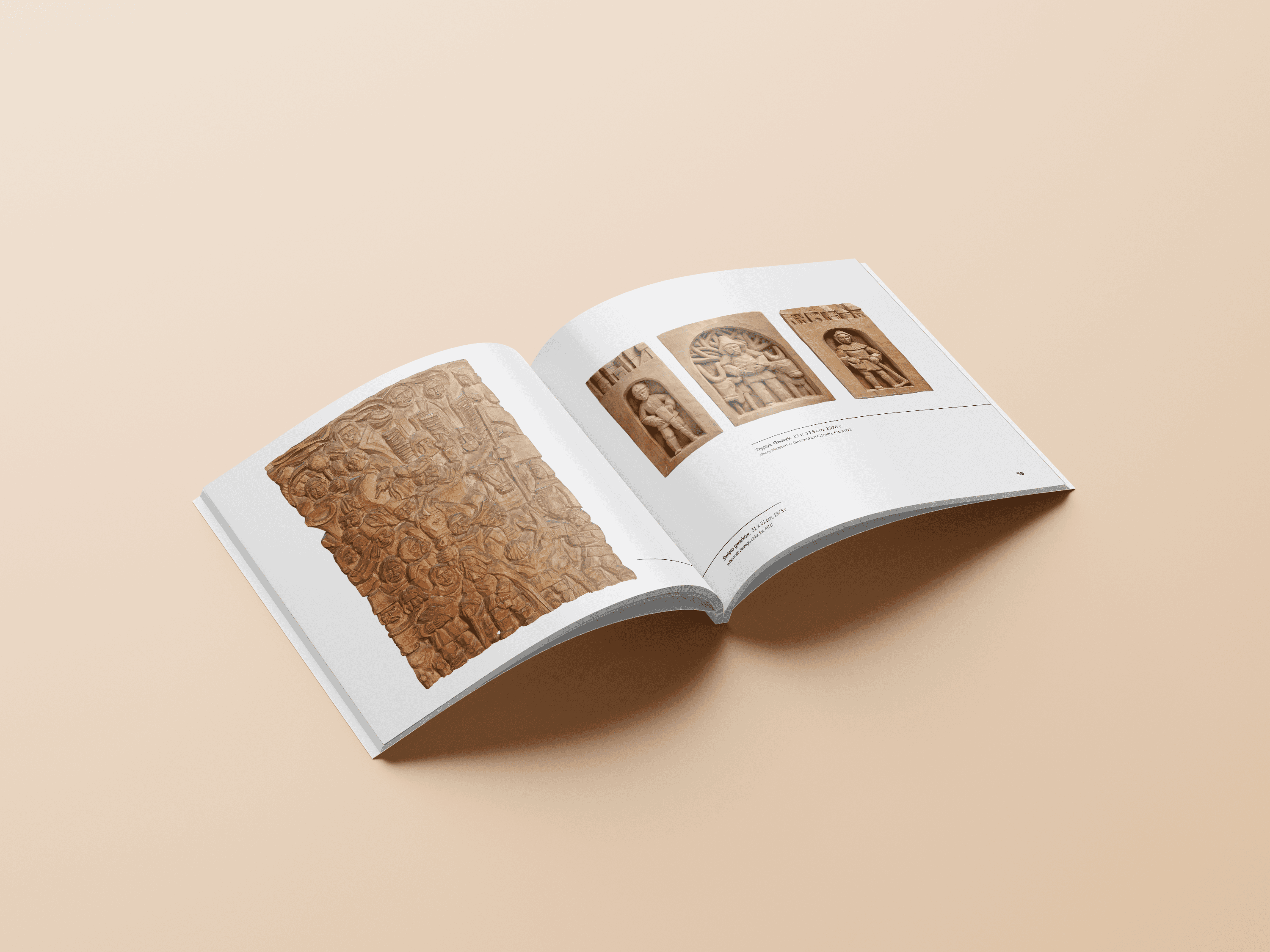 Otwarty katalog rzeźb. Widok z góry.