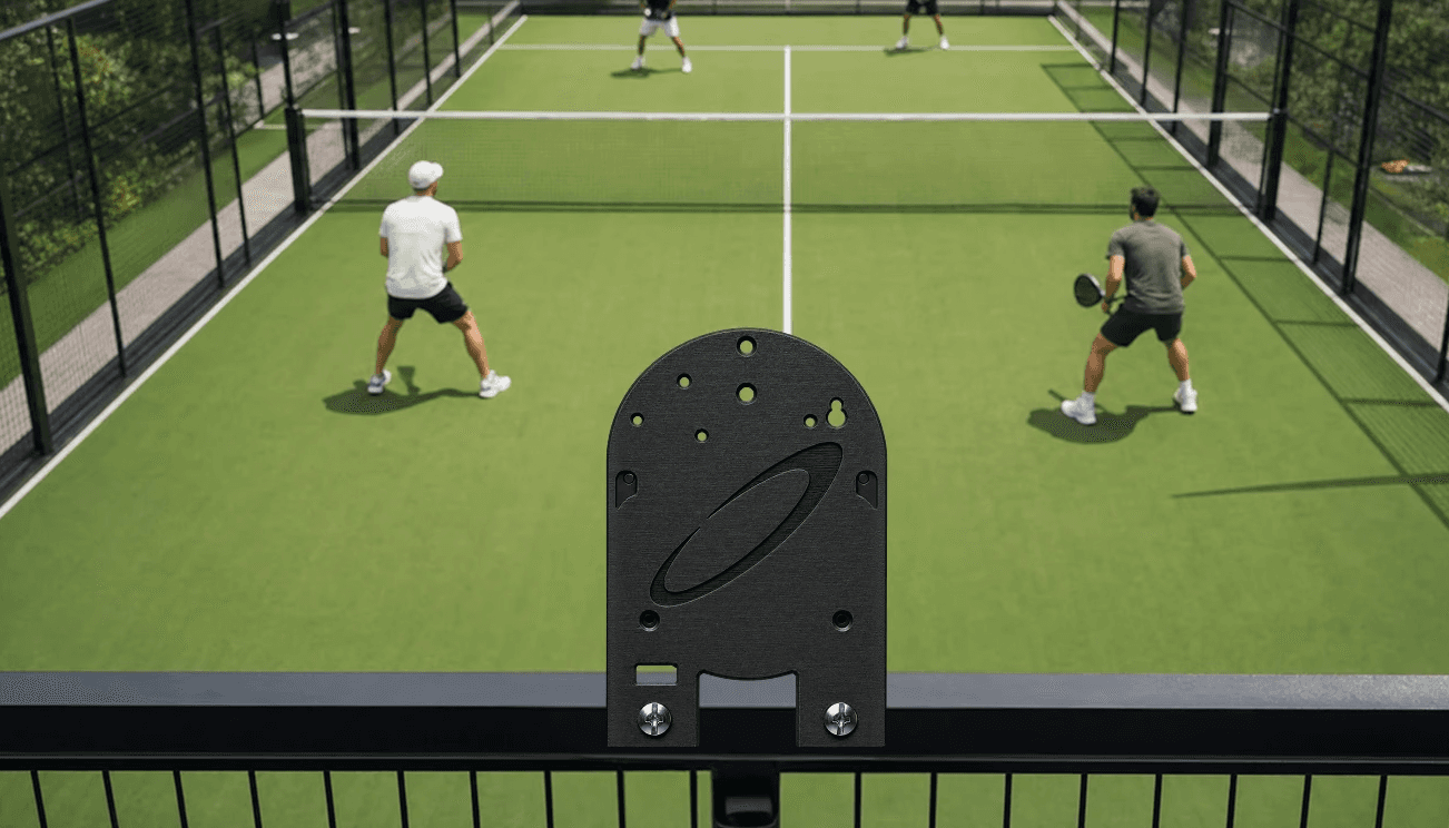 Covelant Kamera über einem Padel-Court während eines Matches
