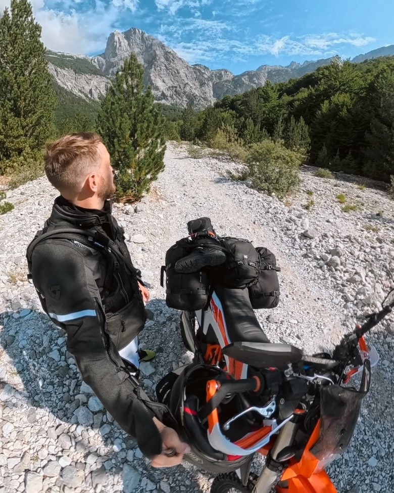 Эндуро мототур по Андалусии — Lepei.tours. Катание по бездорожью, горы, песок и свобода приключений.