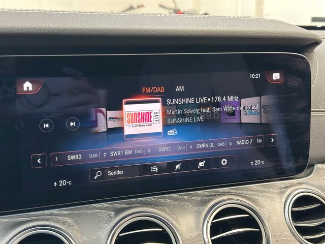 MERCEDES-BENZ E 300 2020 RED Gebrauchtwagen - Galeriebild 16