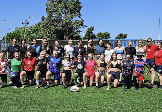 group photo of montenegrin and croatian female players