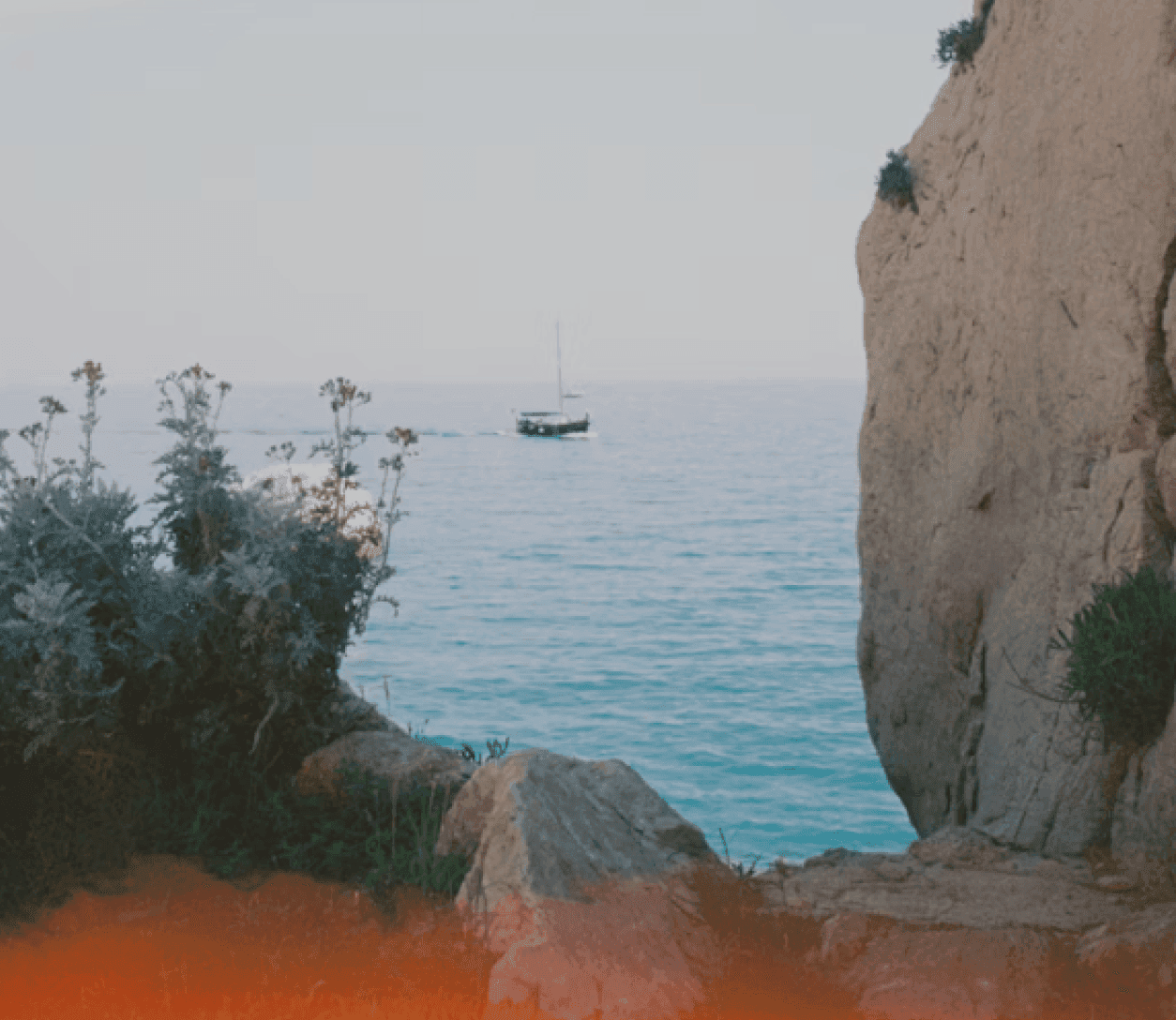 foto von einen boat in meer