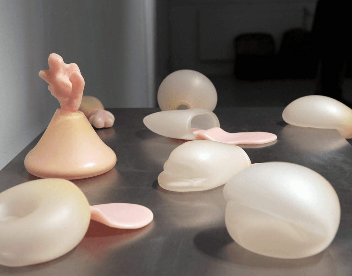 The Lonely Body — glass sculpture series exploring longing and intimacy by Matilda Kästel