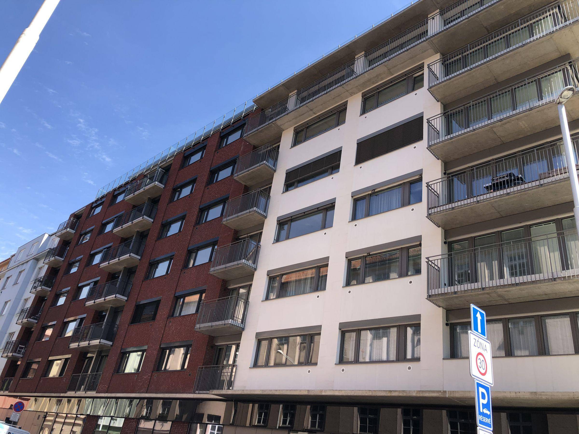 rekonstrukce polyfunkčního domu