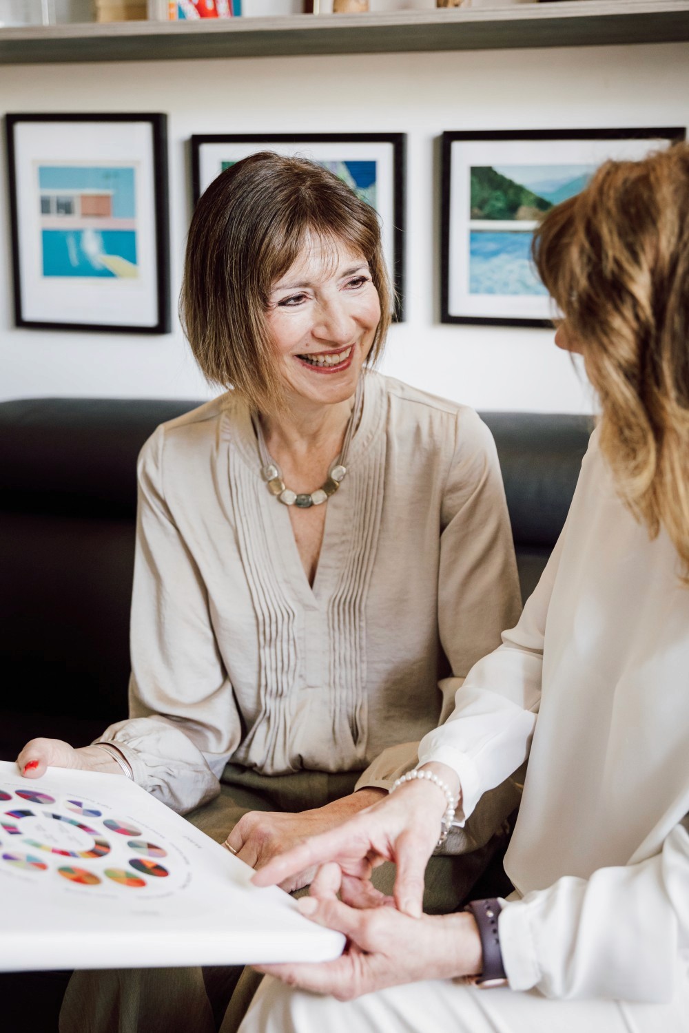 Izzy and her colour analysis client