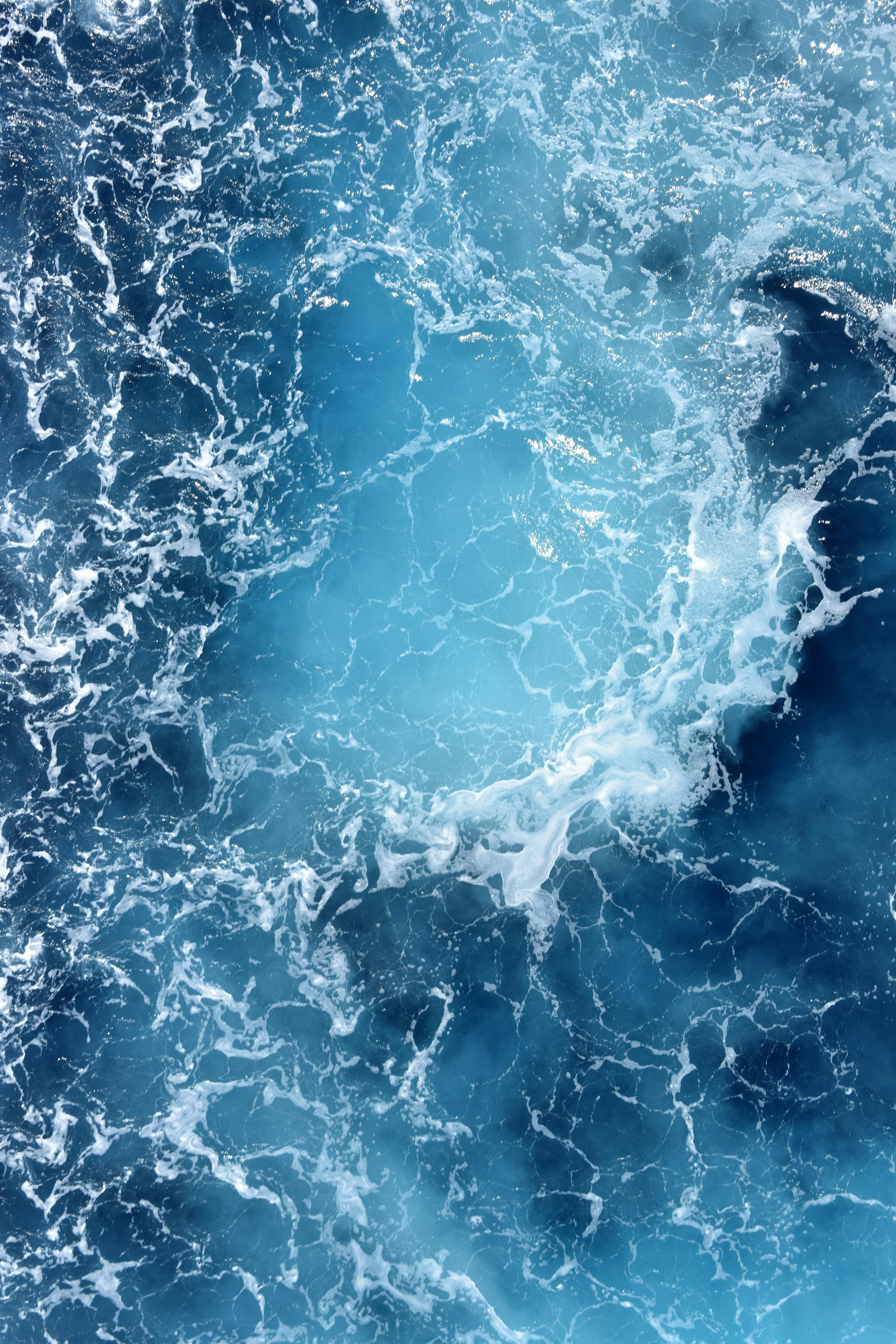 A picture of the ocean