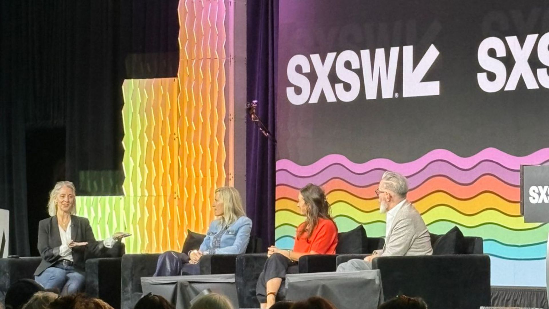 SXSW alerta sobre IA: o que acontece com o pensamento humano quando delegamos demais às máquinas