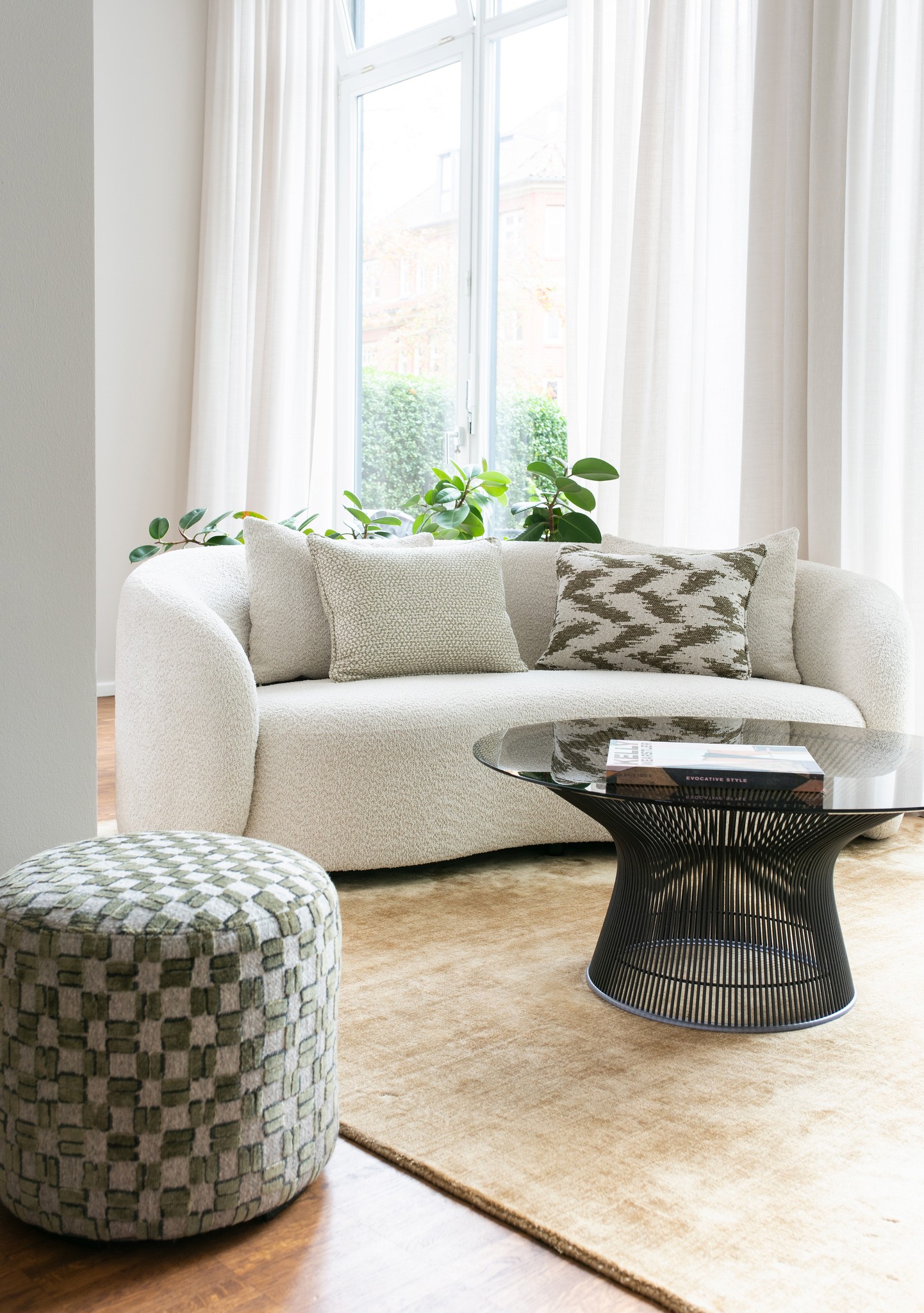 be. INTERIOR STUDIO | GALERIE | Coach