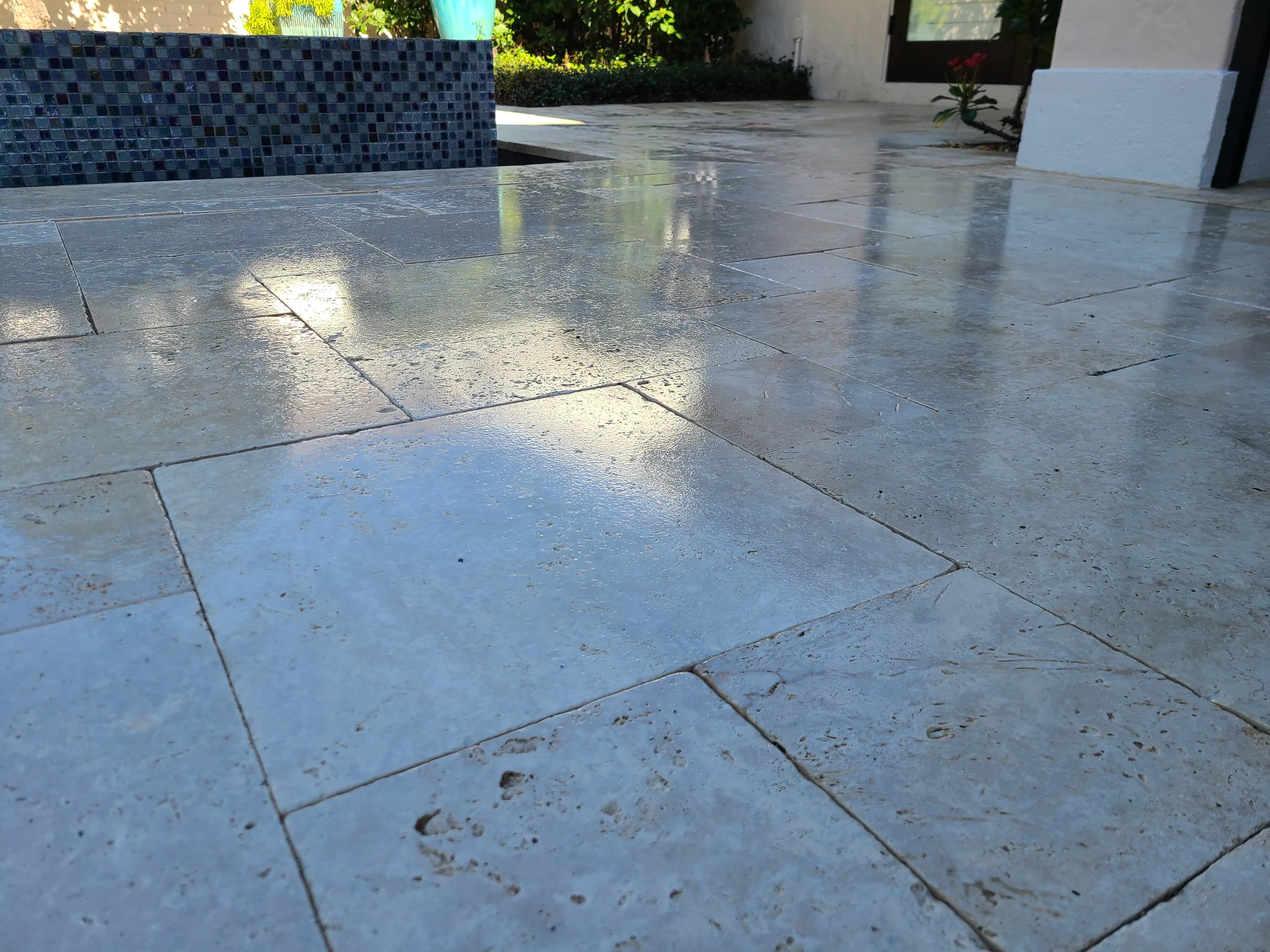 Sealed travertine in Orlando , FL