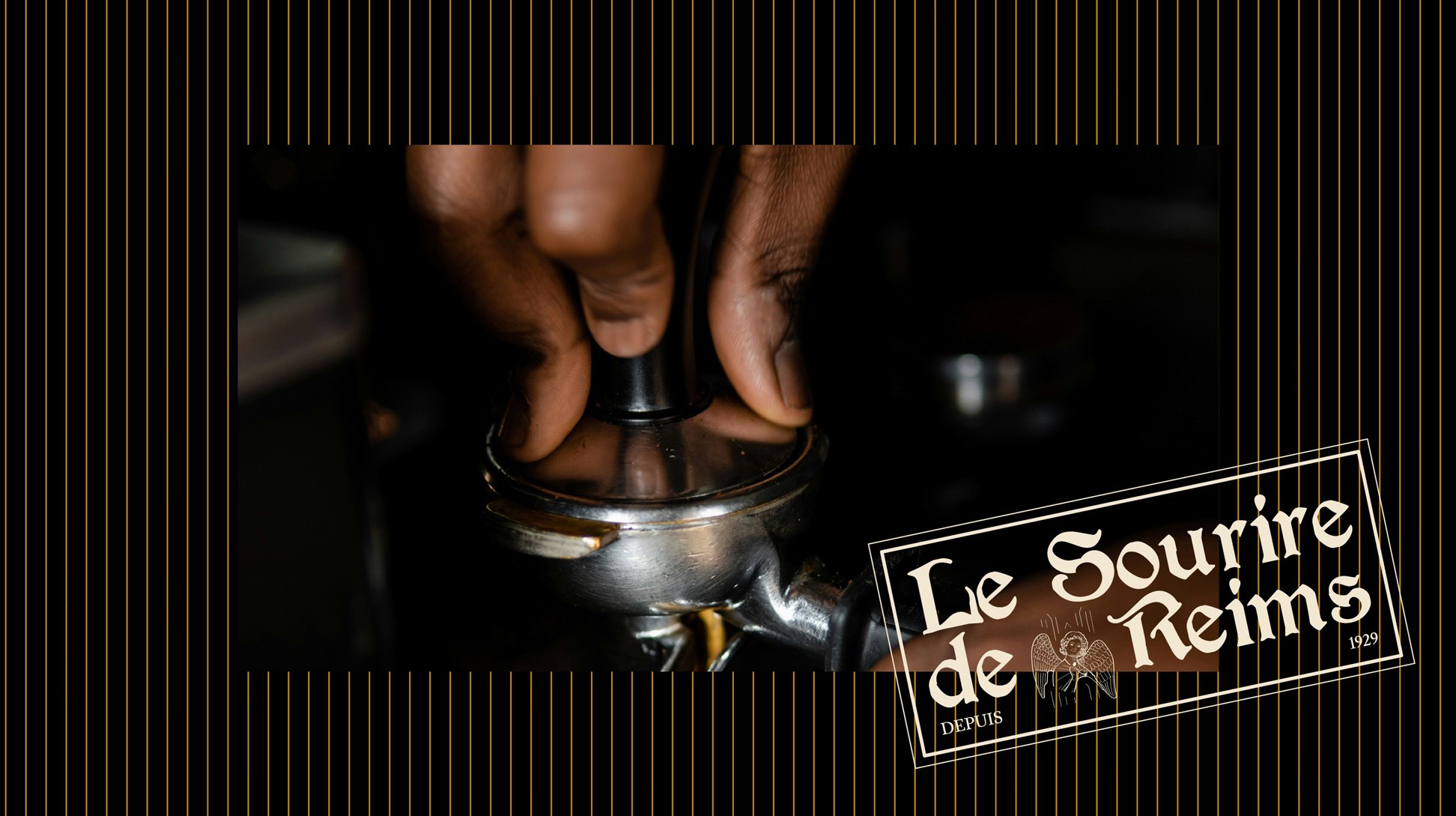 Logo tampon + photo Préparation du café.