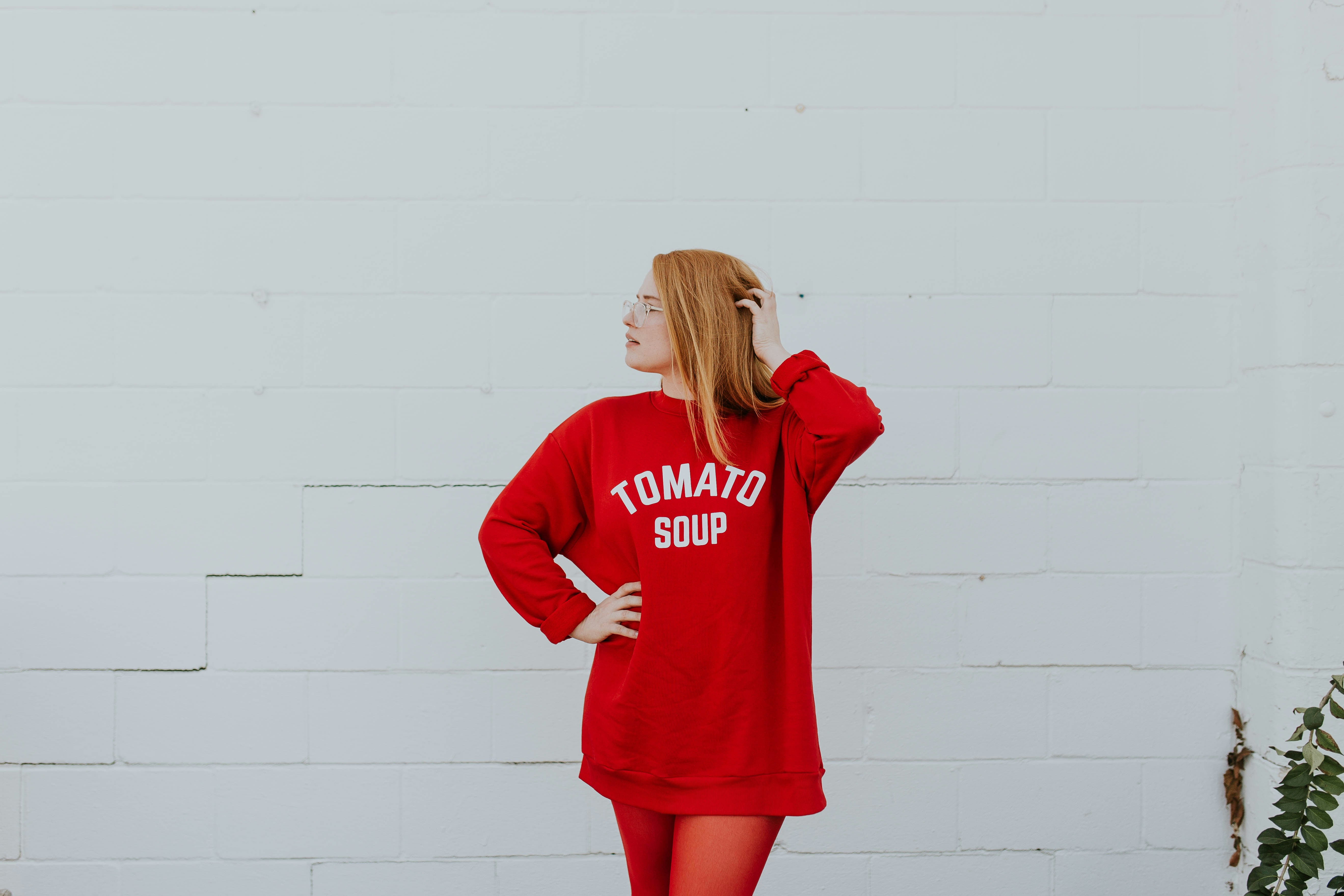 woman with a xl shirt - Warm Skin Tone Colors