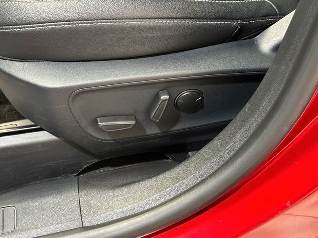 FORD Kuga 2022 RED Gebrauchtwagen - Galeriebild 11