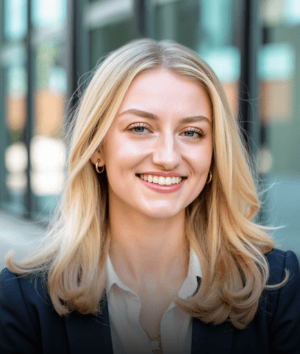 Caroline Thibault AI Headshot