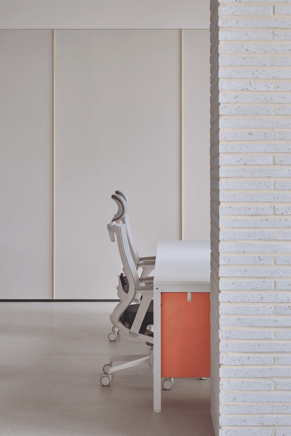 다양한 실내 인테리어 마감재의 모습