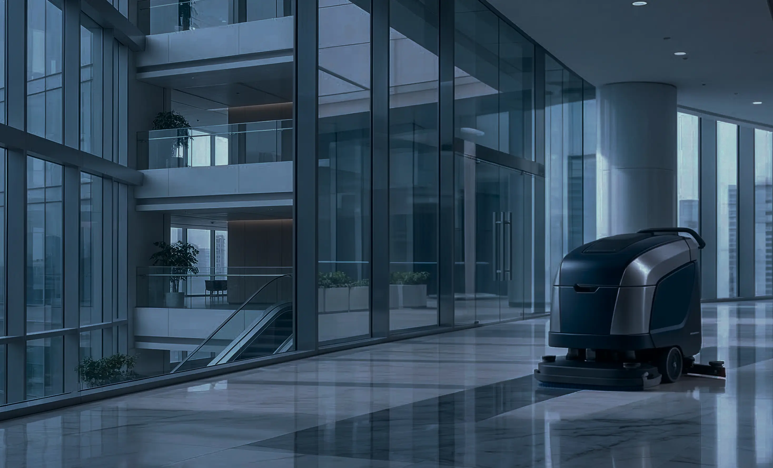 Moderner Reinigungsroboter reinigt den Boden in einem Bürogebäude.