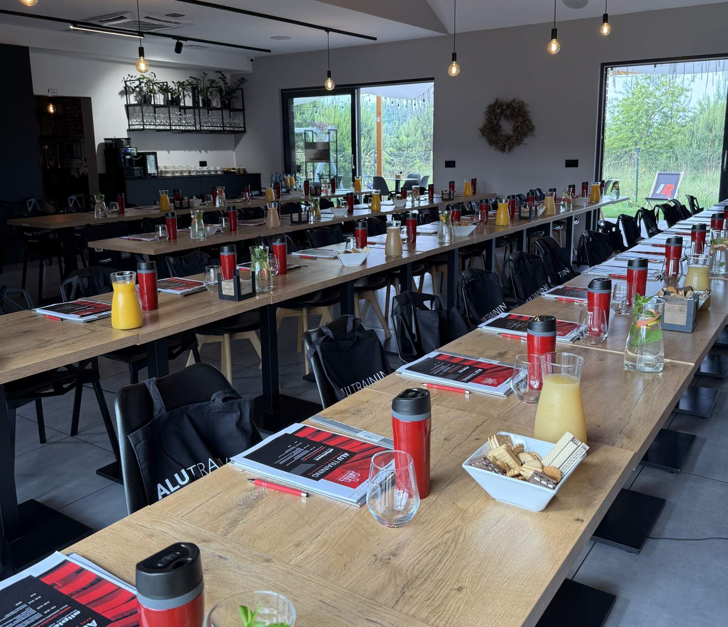 Sala przygotowana do szkolenia miękkiego w Niedźwiedzia 25