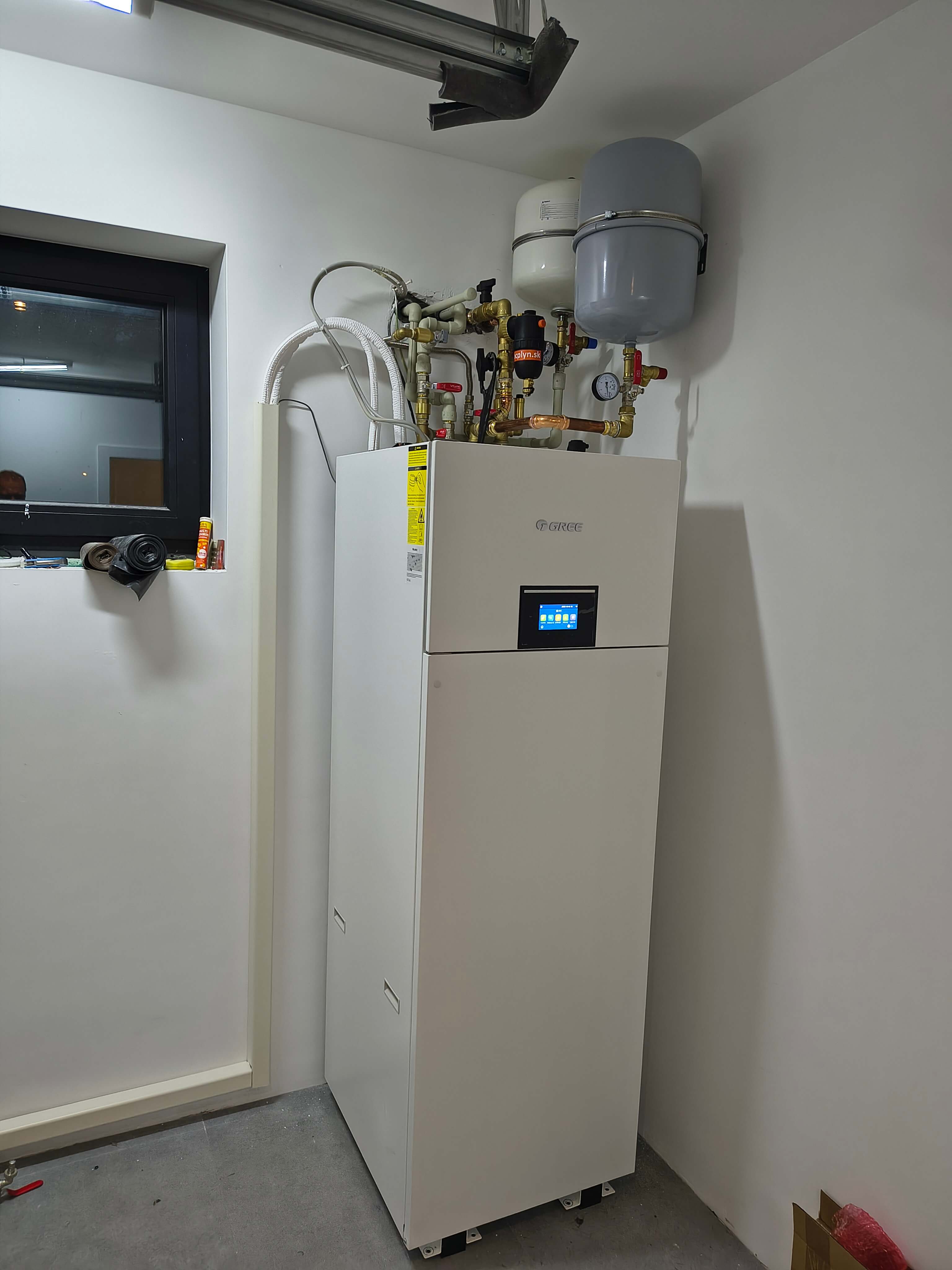 Vnutorna jednotka tepelneho cerpadla v rodinnom dome