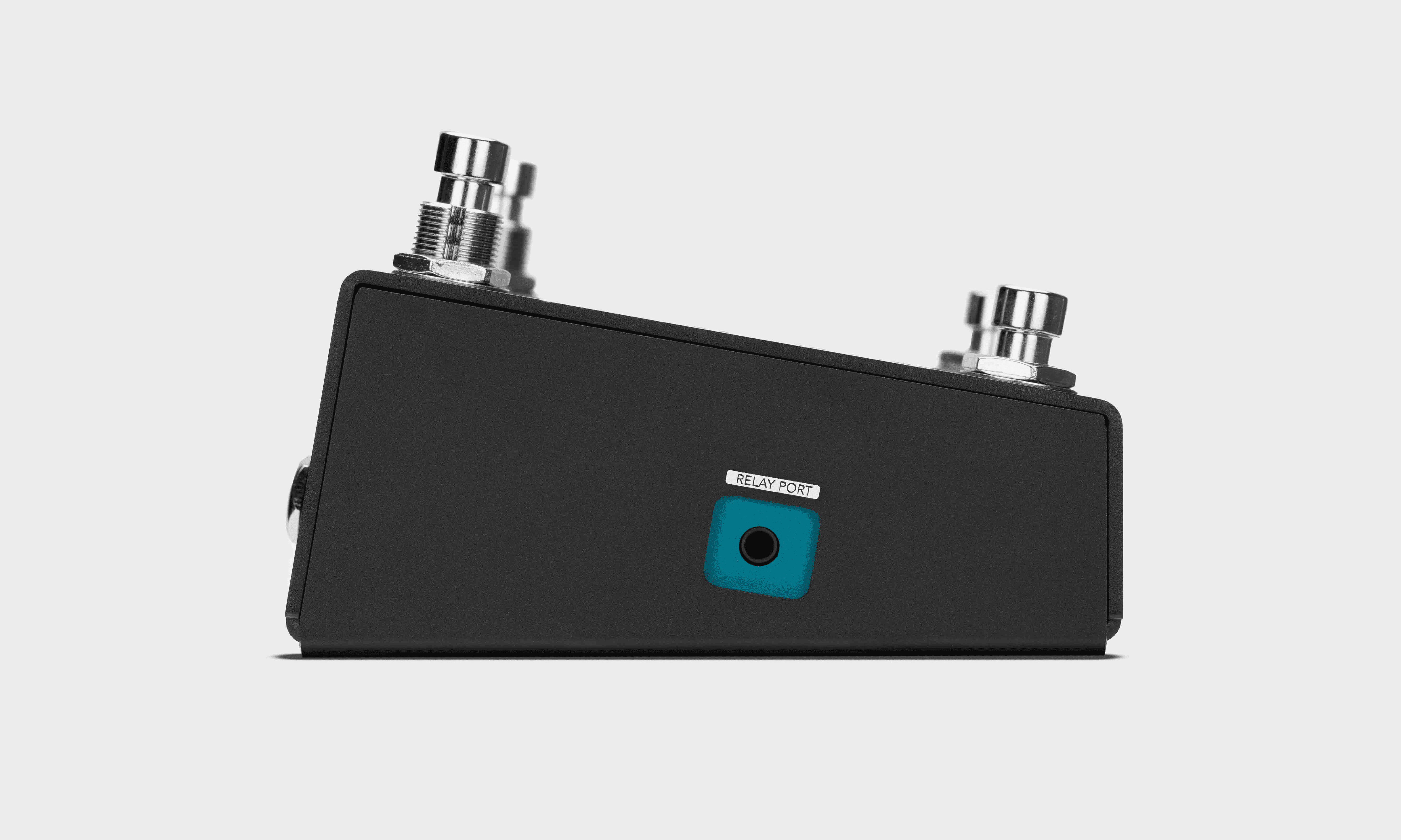 MC4 PRO Relay Port