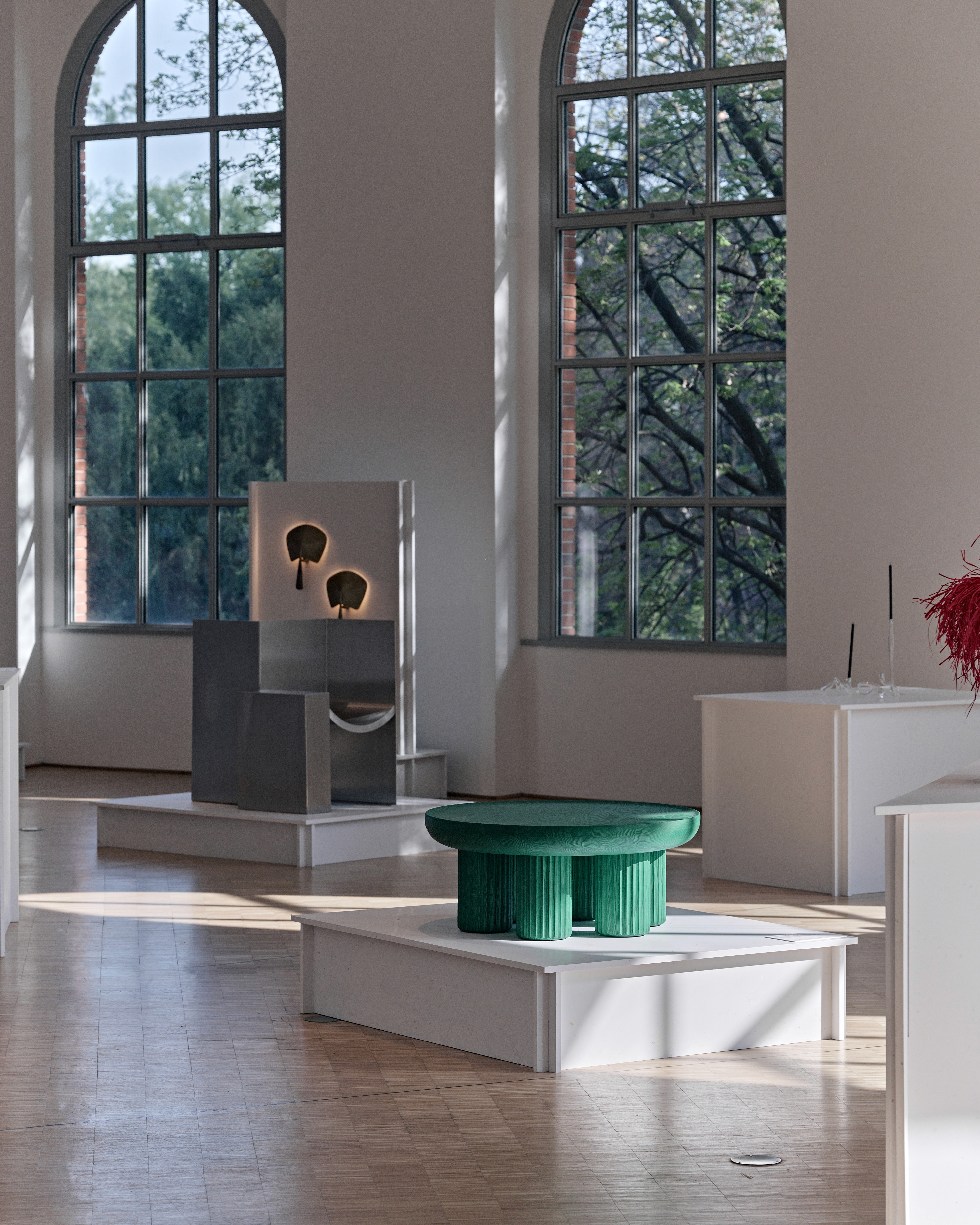 kalokagathos-coffee-table-at-material-alchemist-exhibition-jiri-krejcirik-2