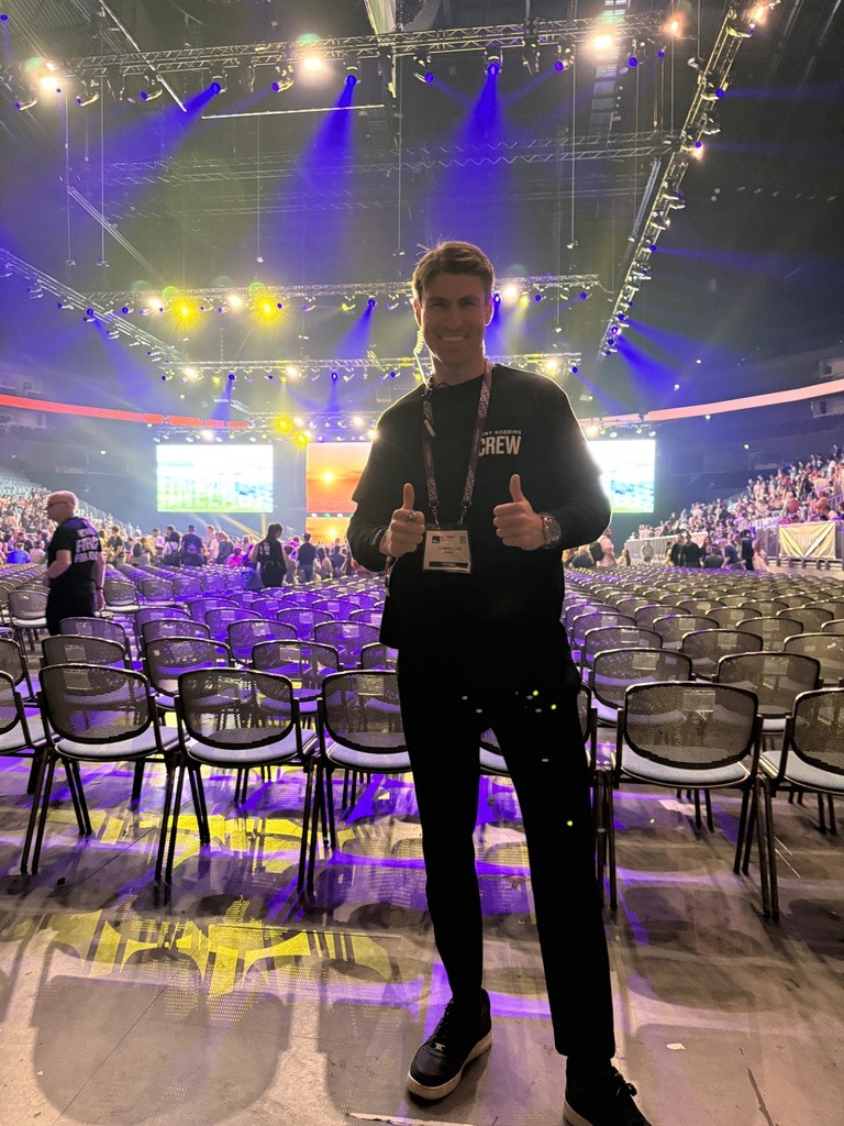 Business consultant and client meeting at a desk.