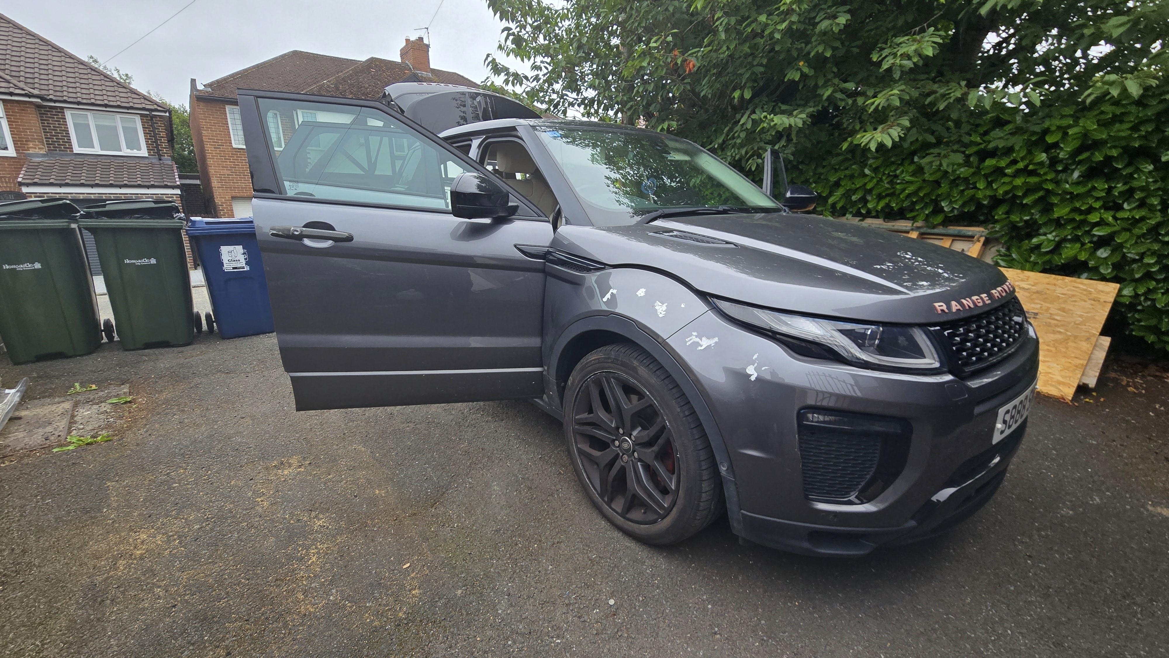 Grey Range Rover Evoque interior before detailing