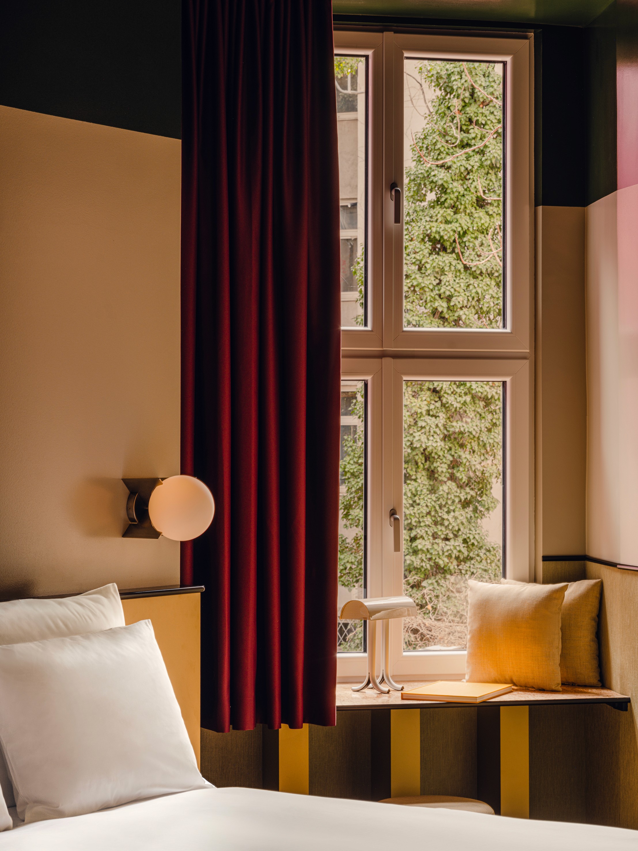 Picture of the Bed in "The Nest" room at The Companion