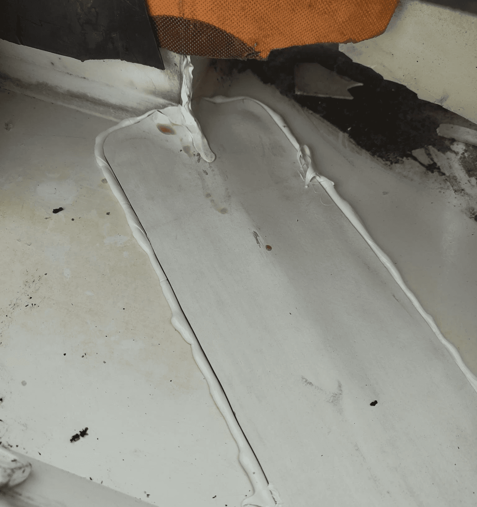 Herstelde dakgoot lekkage